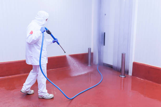 Best Animal Enclosure Cleaning  in Lake Clarke Shores, FL